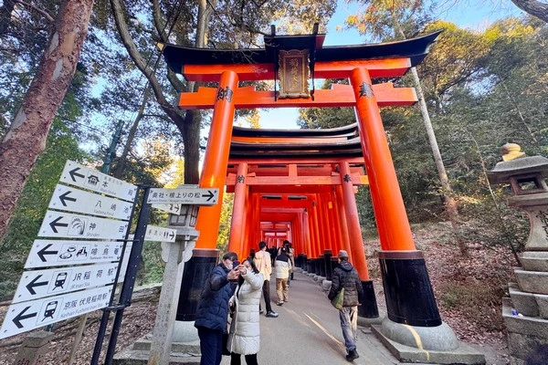 伏見稻荷大社-有千本鳥居的京都特色神社