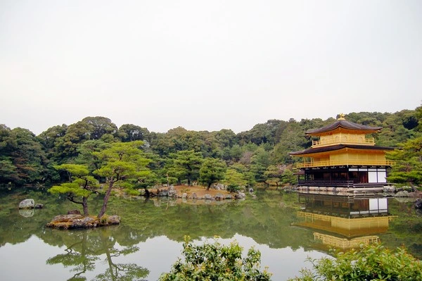 金閣寺-金碧輝煌的京都地標