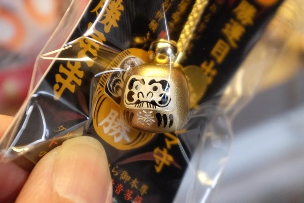 勝尾寺-大阪特色景點-到處都有小達摩的寺院