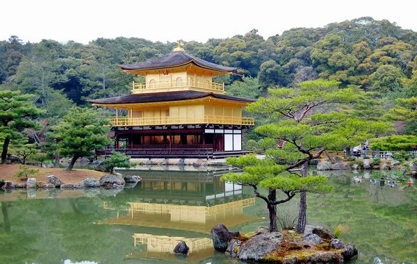 金閣寺-金碧輝煌的京都地標，不可能擁有的絕對之美